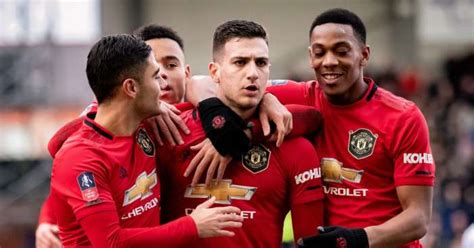 What are the ages of man united players? Solskjaer identifies six Man Utd players to sell in summer ...