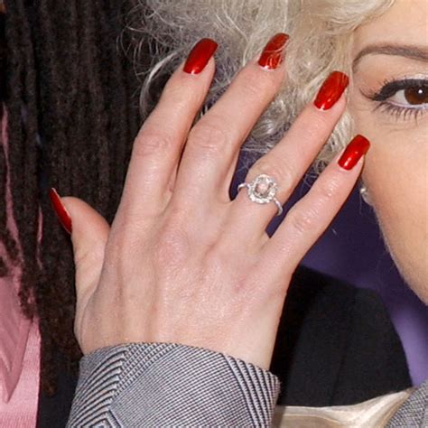 Gwen Stefani Red Nails Steal Her Style