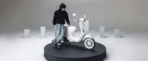 here s justin bieber s unique spin on the classic vespa the limited edition white sprint