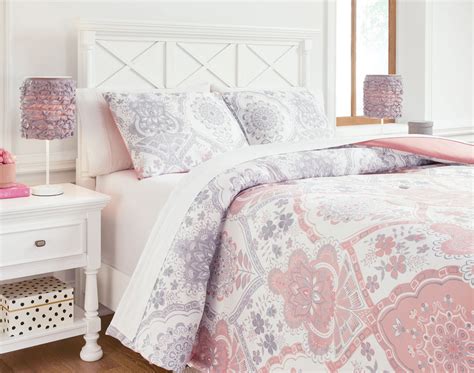 Avaleigh Comforter Set — Cleveland Home Outlet Oh