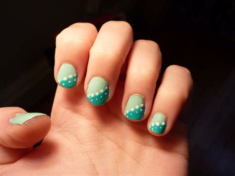 5 sencillos y creativos diseños para uñas a los que no te podrás resistir. Muchas fotos de diseños de uñas muy elegantes y a la moda