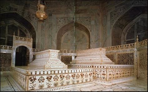 Inside Of The Taj Mahal Is The Tomb Of Shah Jahan And His Wife Mumtaz