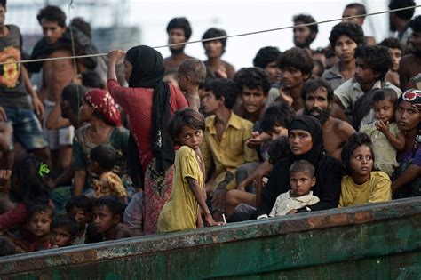 Mungkinkah kerajaan pakatan harapan bersedia memberi. 69 pelarian Rohingya cuba diseludup ke Malaysia | Asia ...