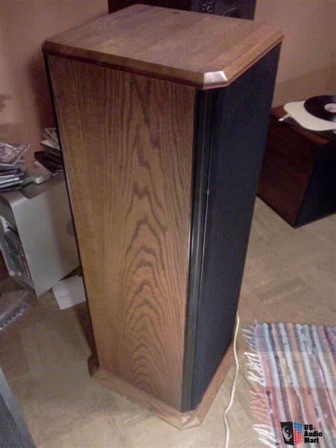 Psb Stratus Gold Tower Speakers In Oak Photo Us Audio Mart