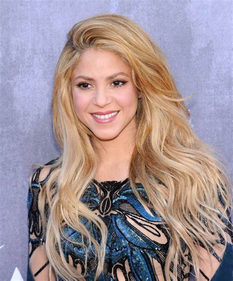 Despite The Fact That Shakira Has A Pointy Chin Her Jawline Features