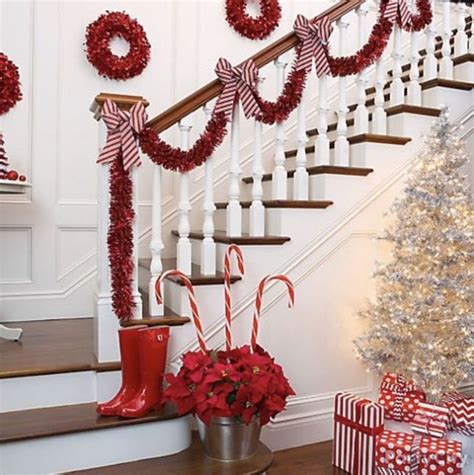 21 Enchanting Candy Cane Christmas Decor Ideas