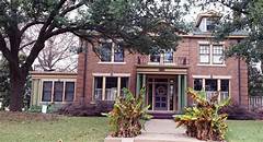 Experience The Victorian Revival Hotel 1982 Waco Tx