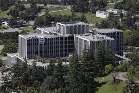 Oakland Naval Hospital Demolished With A Bang Sfgate