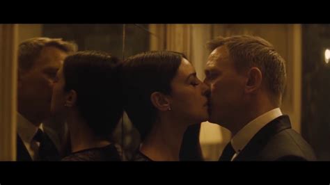 Daniel Craig And Monica Bellucci Hot Scene From James Bond Spectre Full