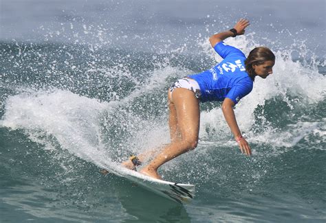 La Ola Más Grande De Este Año Fue Surfeada Por Una Mujer