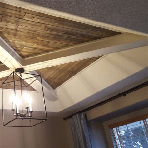 It's your fifth wall so don't forget about it. 36 Great Exposed Beam Ceiling Lighting Ideas | Ceiling ...