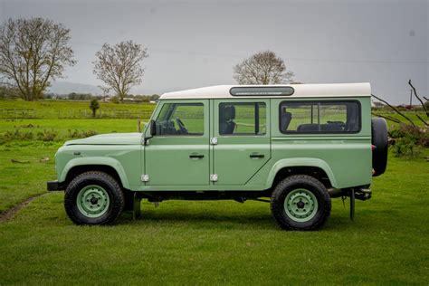 Land Rover Defender 110 Station Wagon Heritage Edition Dk63 Xyb