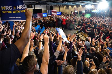 Hillary Clinton And Bernie Sanders Intensify Efforts In New Hampshire