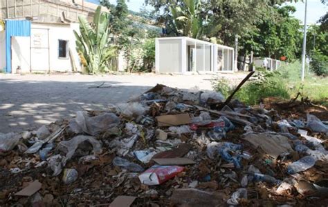 Jornal De Angola Notícias População Marcha Contra A Proliferação Do Lixo No Uíge