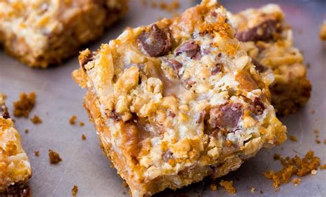 Healthy is not what i was going for, i was shooting for complete heaven when you take each bite is. Caramel Snickers 7 Layer Bars | Dessert recipes, Desserts, Caramel recipes