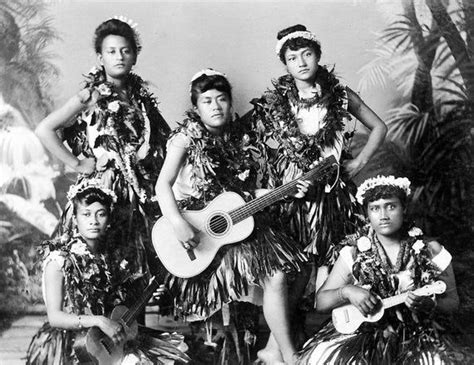 1907 1915 Hawaiian Female Musicians And Dancers Vintage Old Etsy In 2022 Female Musicians