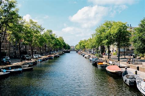 Een Boot Huren In Amsterdam En Zelf Varen Autobedrijf Waalwijk