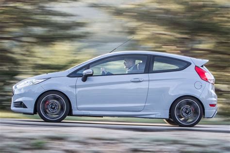 Ford Fiesta St200 2016 Road Test Review Motoring Research