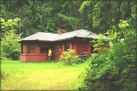 Map of hamma hamma (washington / usa), satellite view: 8 Unique Camping and Lodging Options in Western Washington ...