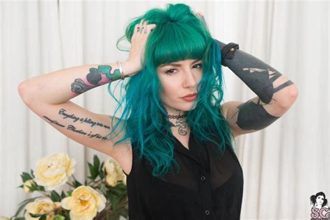 Meet The Suicidegirls The Heavily Tattooed Pin Ups And Burlesque