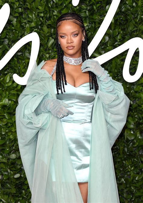 Rihannas Year Has Been Extremely Sexy Thanks To These Red Hot Moments