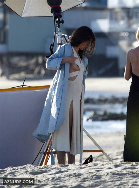 Jennifer Garner Flashes Her Nipple To Paparazzi While Shooting At The Beach In Malibu Beach Aznude