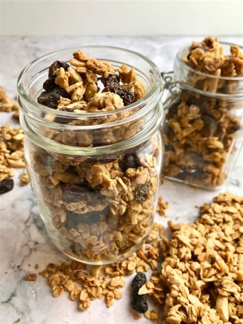 A lighter spin on granola that is filled with peanut butter and chocolate chips! Healthy Oil-Free Granola with Peanut Butter | Bree's Vegan ...