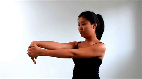 Wrist Stretch Wrist Extensor Stretch For Lateral Epicondylitis Youtube