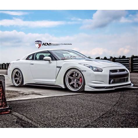 Nissan Gtr Follow My Friend Supercarsarebetter For Awesome Pictures
