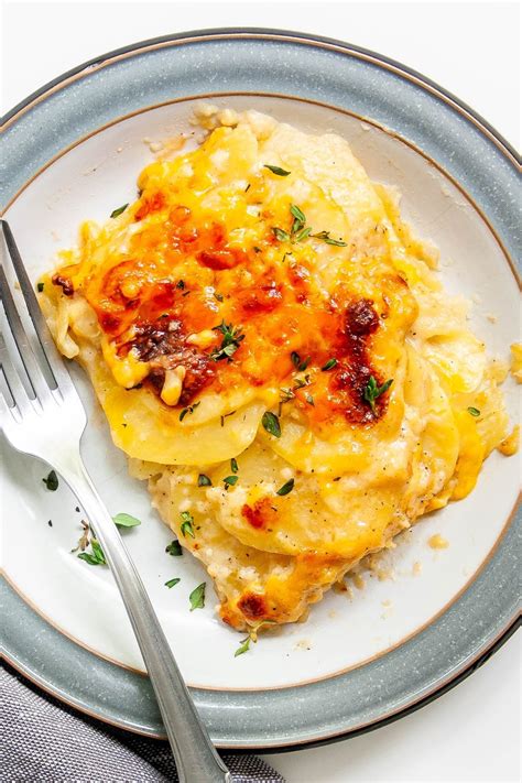 These Easy Cheesy Potatoes Au Gratin Are The Perfect Side Dish To Have For Easter They Re S