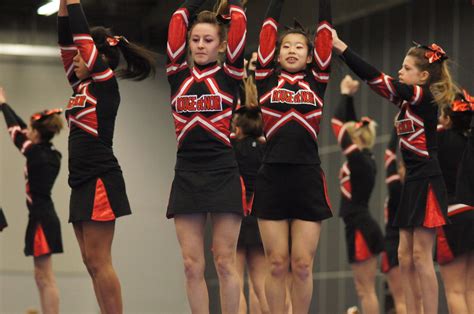 Cheerleaders Rouge Noir S Minaire Ste Trinit Extreme Flickr