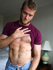 Blond Hairy And Muscles Drake Has It All