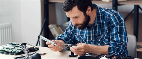 Learn how to become a computer repair technician by starting your own business for next to no money. How to Start & Optimize an Electronic Repair Business? 2021