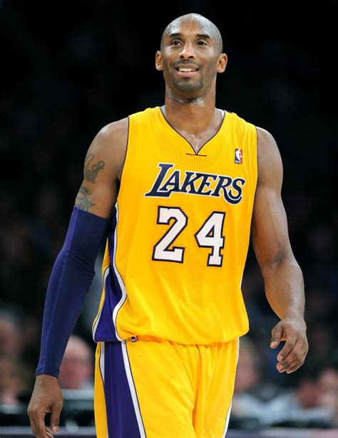 Lakers Kobe Bryant Gets New Contract But Can He Get Another Ring