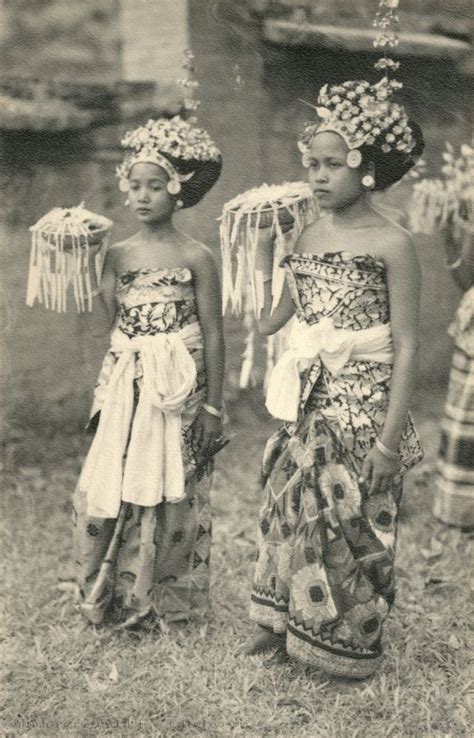 25 Vintage Portraits Of Balinese Dancers From The Early 20th Century