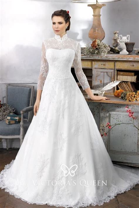 Modest And Vintage White Lace Illusion Long Sleeve High Neck Wedding Gown