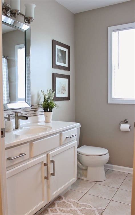 Nothing makes guests feel more welcome than a stylish guest bathroom. 46 Simple Guest Bathroom Makeover Ideas On A Budget ...