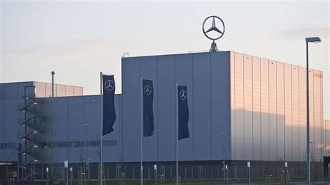 Sarganserl Nder Der Deutsche Autobauer Daimler Schickt Angesichts Der