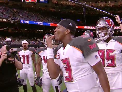 Jameis Winston Eating W Jameis Winston Pregame Speech Before Saints Game This Weekend Nfl