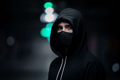 5 types of hoodies men should wear to in 2022 | Hoodies men, Stylish men, Hoodies