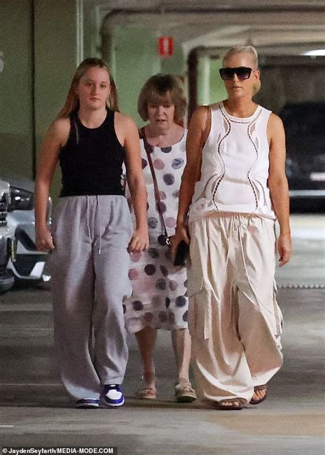 Jackie O Henderson Shows Off Her Svelte Figure While Shopping With Daughter Kitty And Mum