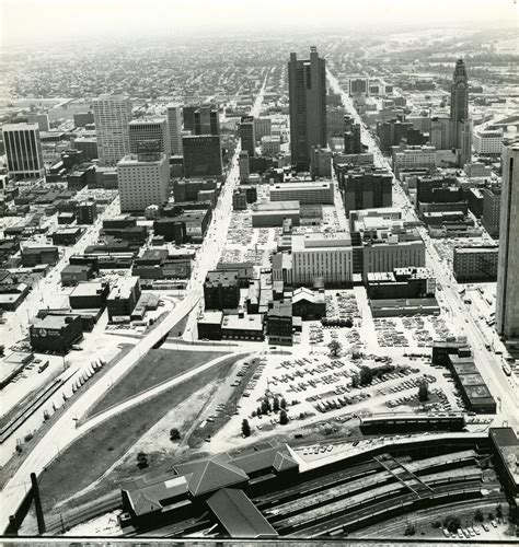 Aerial view of downtown Columbus - 880U580001 | City of columbus