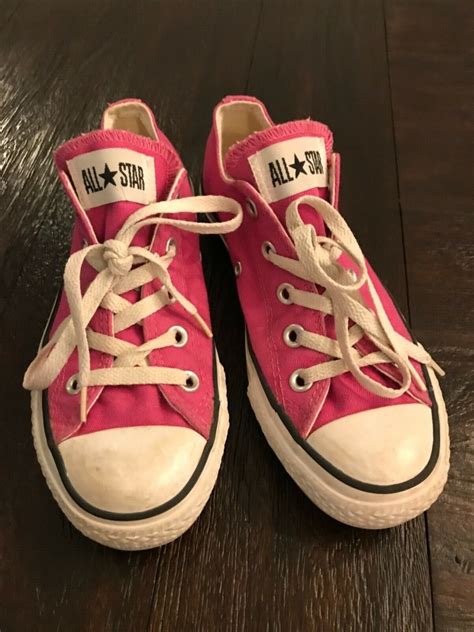 Fuchsia Pink Low Top Converse Sneakers Shoes Women 6 Gem
