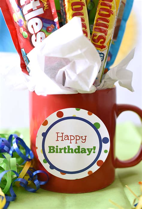 A great birthday present idea for the football lover in your life is this customizable mini ball. Easy Birthday Gift Idea-Candy Bouquet in a Mug - Fun-Squared