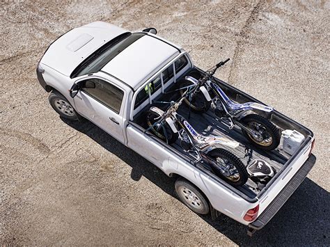 An authorised financial services (fsp no. TOYOTA Hilux Single Cab specs & photos - 2011, 2012, 2013 ...