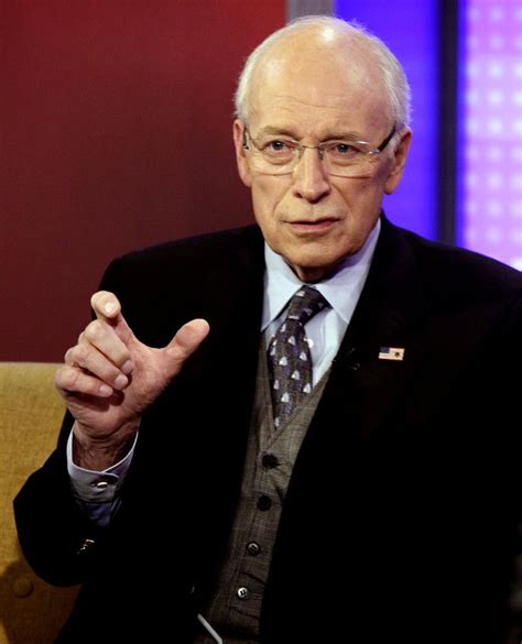 Dick Cheney Undergoes Heart Transplant