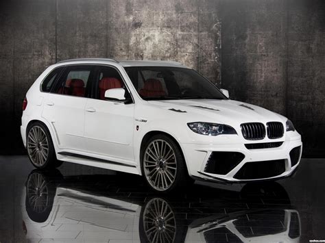 The facelift mildly affected the car's front and rear fascia, with the most easily distinguishable being the restyled front bumper and front apron and restyled taillights. Fotos de BMW mansory X5 E70 2010