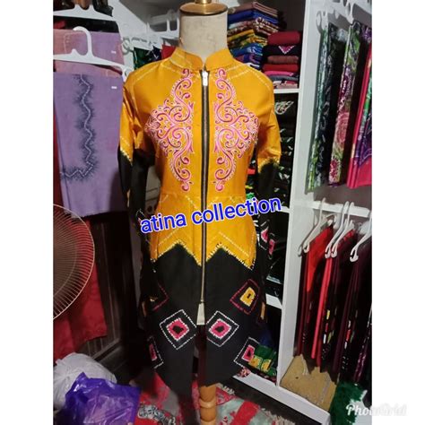 Di era fashion modern, kain sasirangan modern banyak digunakan untuk baju batik formal, busana kerja batik, serta koleksi. Download Desain Baju Batik Sasirangan | Desaprojek