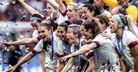 til that the uswnt actually gets paid more than the usmnt and that the uswnt rejected a payment