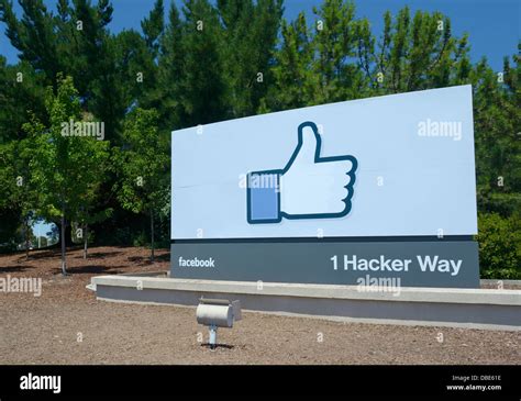 Facebook Corporate Headquarters Menlo Park Stock Photo Alamy